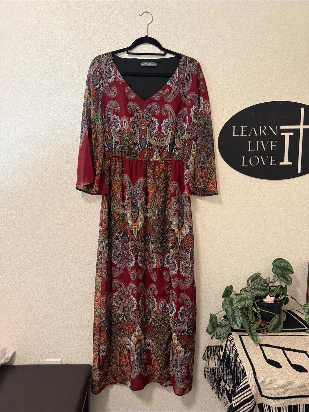 Paisley V-Neck Long Sleeve Maxi Dress in Burgundy
